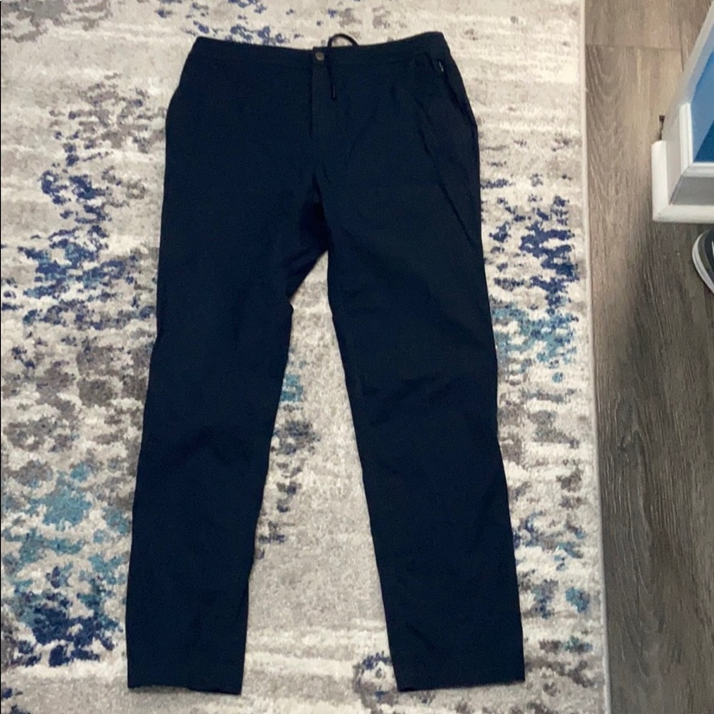 Men’s navy lululemon pants